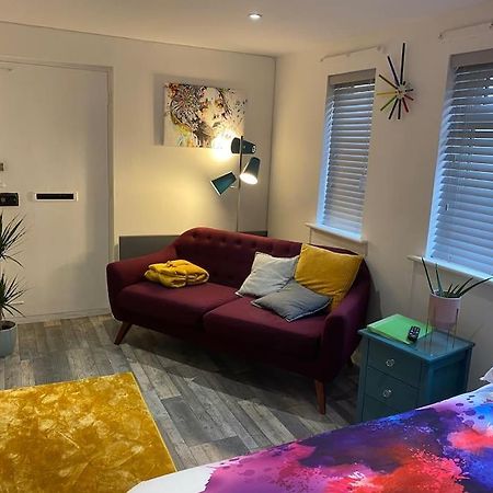 Cosy Studio Apartment Waterlooville Extérieur photo