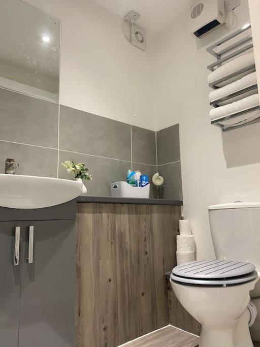 Cosy Studio Apartment Waterlooville Extérieur photo