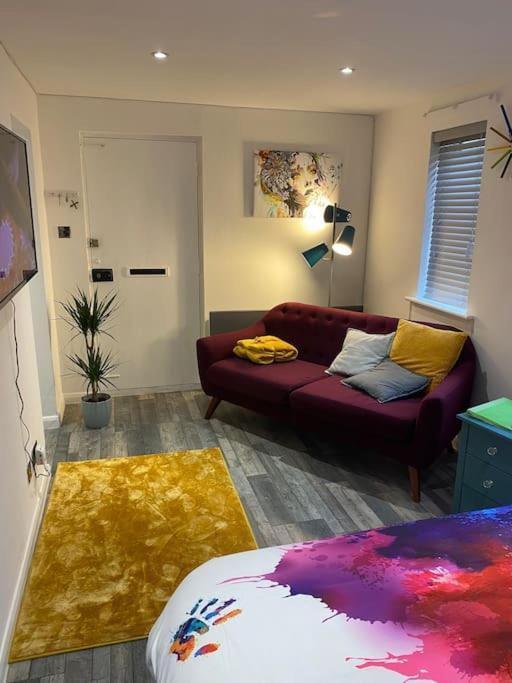 Cosy Studio Apartment Waterlooville Extérieur photo